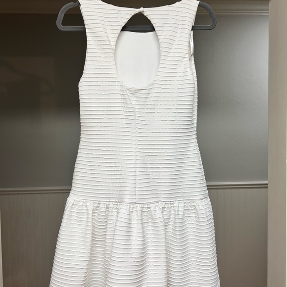 Bisou Bisou White Peplum Dress - Picture 2 of 2